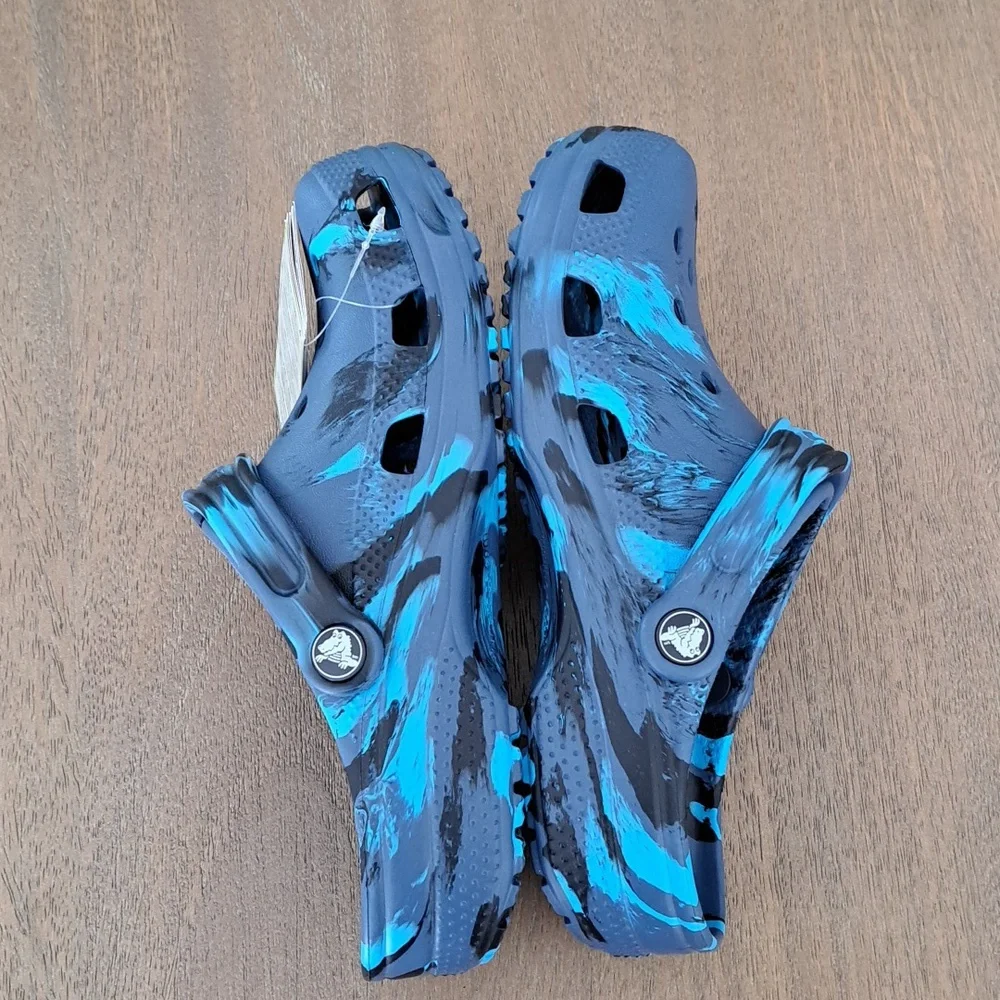 Crocs Kids' Classic Clog - Color: Marbled Navy/Multi - Size: Kids J5 - Picture 6 of 9